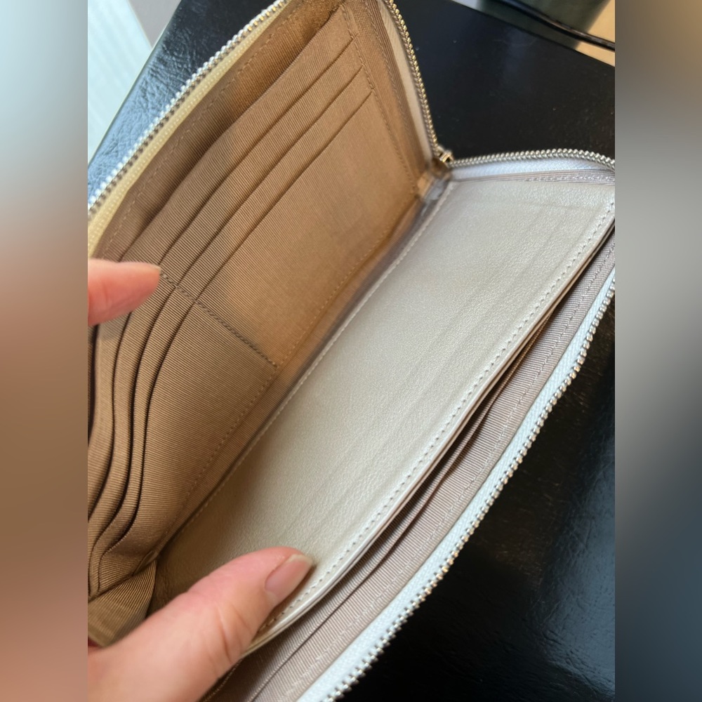 Wallet - Picture 8 of 9